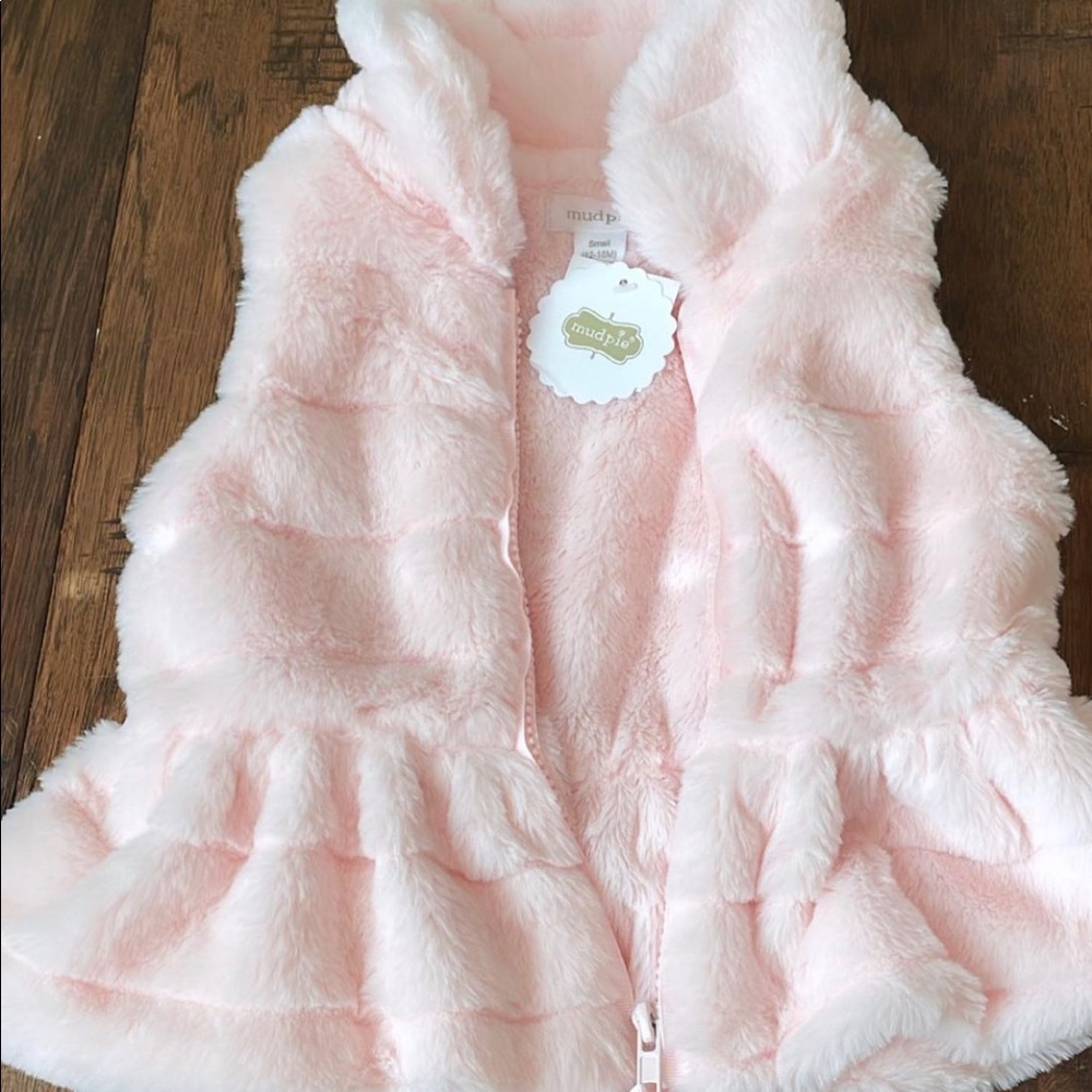 Mud Pie Vest. NWT. 12-18m